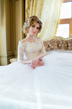 güzel sarışın gelin