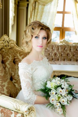 güzel sarışın gelin