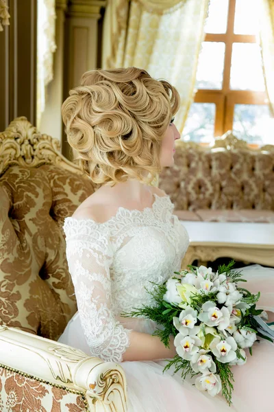 güzel sarışın gelin