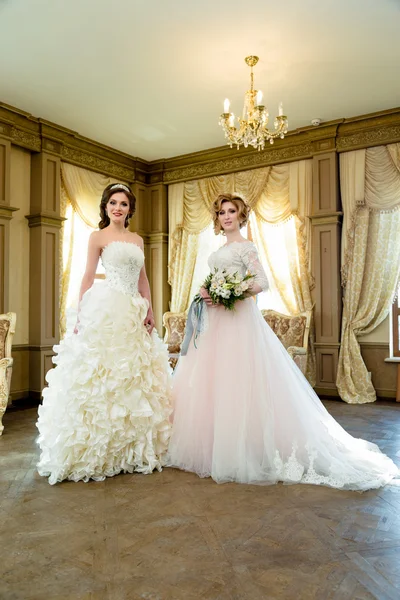 Güzel gelinler düğün makyaj ile