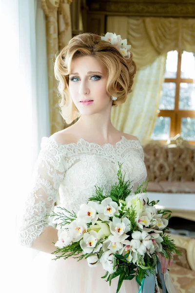 güzel sarışın gelin