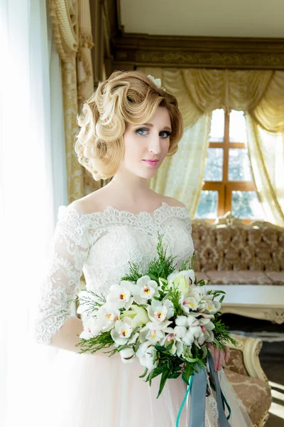 güzel sarışın gelin