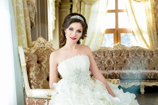 Brunette  Bride portrait — Stock Photo, Image