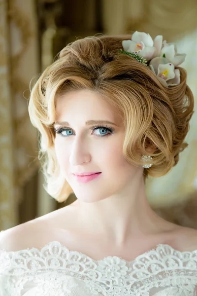 güzel sarışın gelin