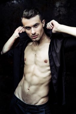 atletik erkek fitness modeli