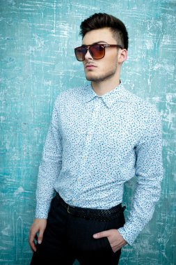 çekici hipster adam