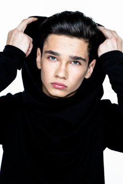 genç yakışıklı genç çocuk