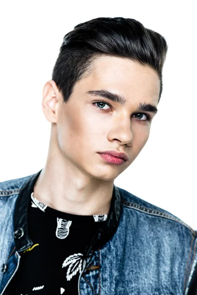 genç yakışıklı genç çocuk