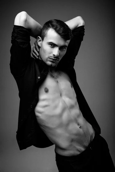 Sexy jeune homme de mode — Photo