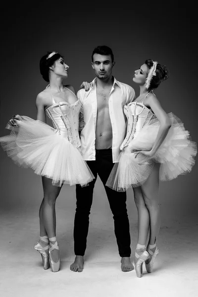 Bailarines de ballet clásicos — Foto de Stock