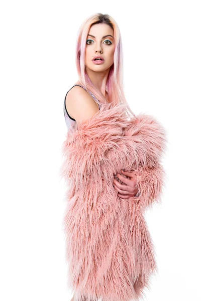 Model dívka s docela sexy tváří a růžové vlasy — Stock fotografie