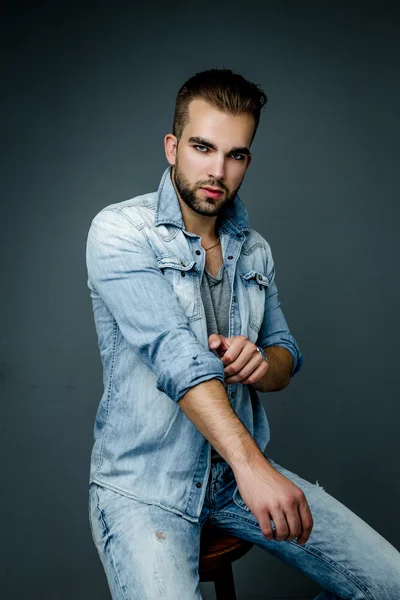 Handsome bearded man — Stock Photo, Image