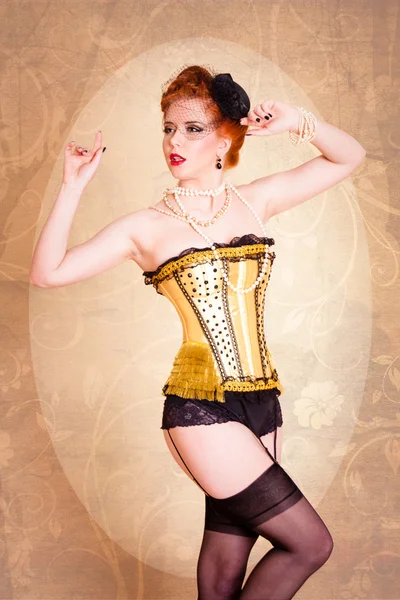 Cabaret femeie în corset — Fotografie, imagine de stoc