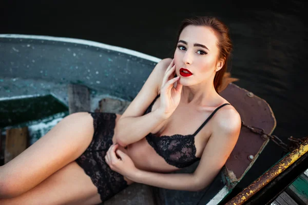 Vrouw lingerie dragen — Stockfoto