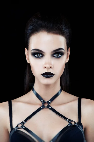 Modello femminile con scuro gotico make up — Foto Stock