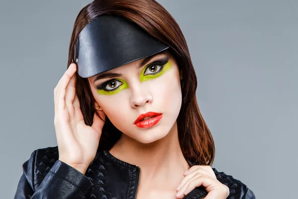 Modell Gesicht mit hellem Make-up — Stockfoto