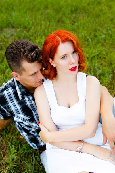 男と赤毛の女性 — ストック写真
