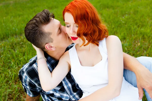 男と赤毛の女性 — ストック写真