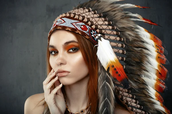 Lady in the Indian roach — Stock Photo, Image