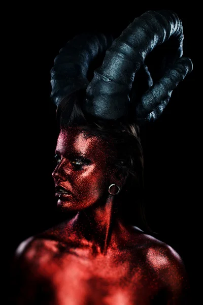 Vacker och scary devil — Stockfoto