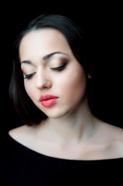 Esmer kadın portresi