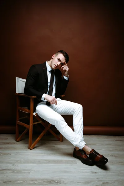 Hombre guapo y elegante — Foto de Stock