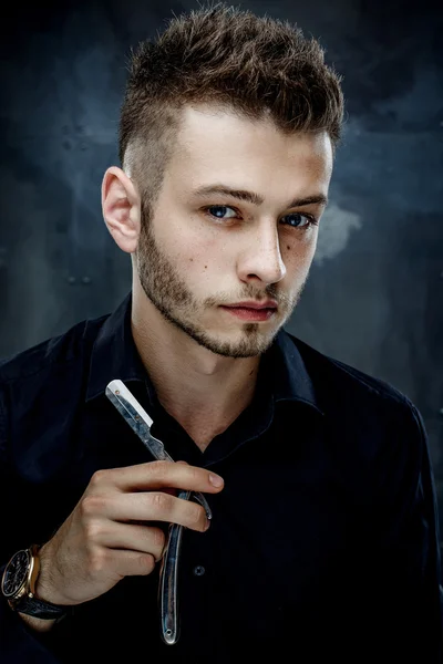 Brutal man with straight razor — Stock Photo, Image