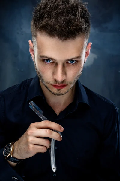 Brutal man with straight razor — Stock Photo, Image