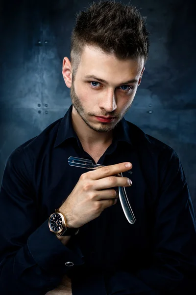 Brutal man with straight razor — Stock Photo, Image