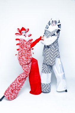 İki neşeli soytarı