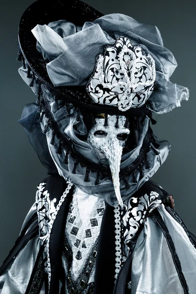 Maskierter Mann im venezianischen Karneval — Stockfoto
