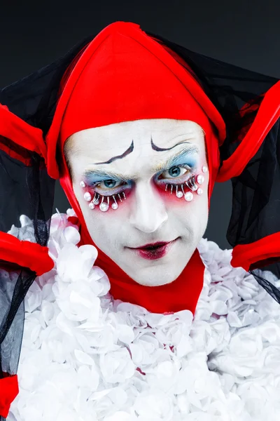 Nahaufnahme Porträt mit fröhlichem Clown — Stockfoto