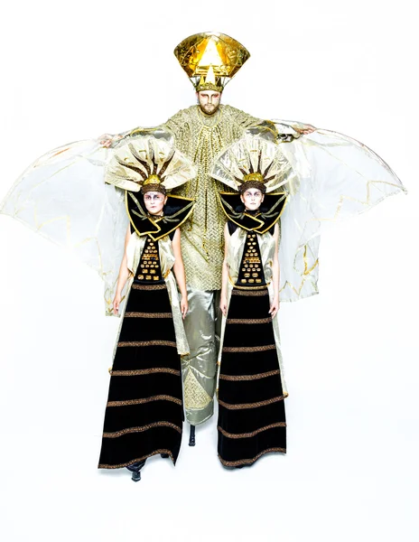 Karnaval maskeli adam ve kadın