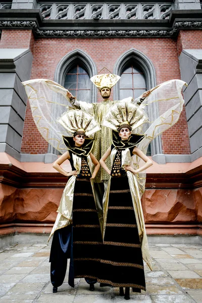 Karnaval maskeli adam ve kadın — Stok fotoğraf