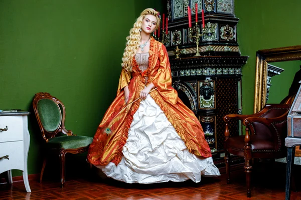Retro barocco donna di moda — Foto Stock