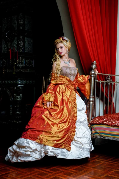 Barokowa moda retro kobieta — Zdjęcie stockowe