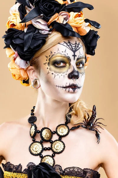 Şeker kafatası makyaj kadınla — Stok fotoğraf