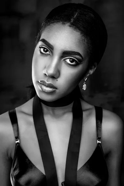 Afrikai amerikai nő portréja — Stock Fotó