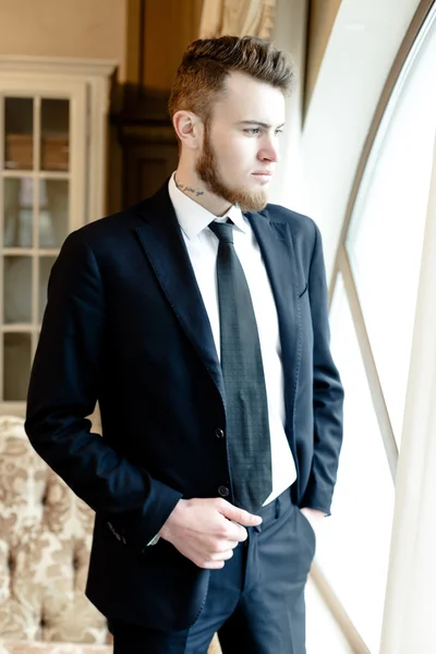 Handsome young business man — Stock Photo, Image