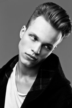 Genç hippi erkek modeli