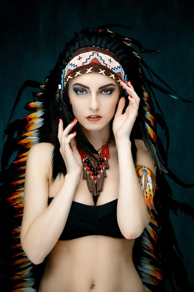 Amerikan yerlisi kadın. — Stok fotoğraf
