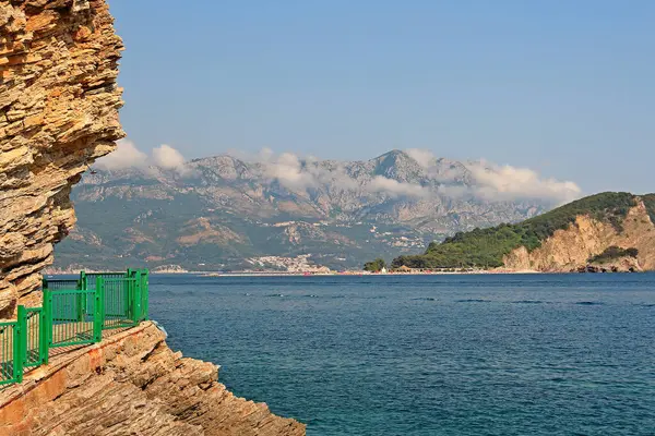 亚得里亚海沿岸不同寻常的岩石 — 图库照片