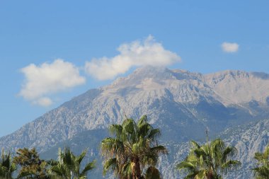 Türkiye 'de Kemer yakınlarında Tahtali Dağı