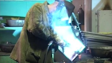 Yarı otomatik kaynak ürünleri ve fabrika