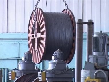 Atölyede vinç Kaldırma ürünler