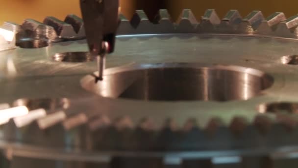 Gear centering on machine — Stock Video