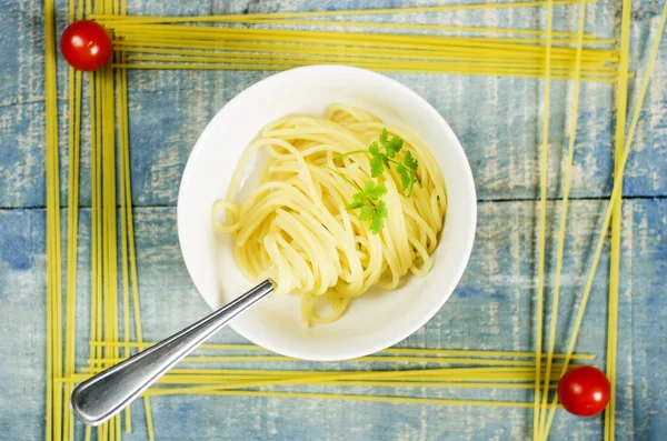 Spaghetti i skål. — Stockfoto