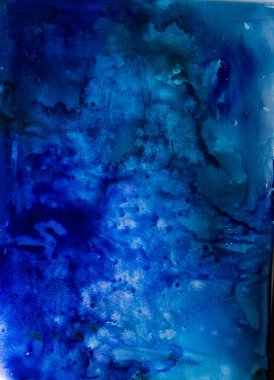 Yapraklı ve boyalı mavi suluboya arkaplan