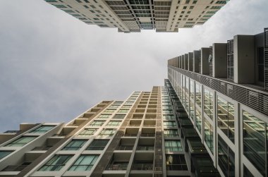 yüksek doğmak bina mimari görünümünü