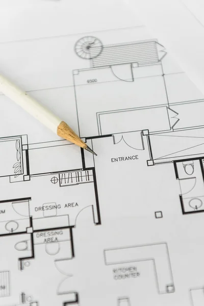 Matita bianca su architettura per disegni di costruzione — Foto Stock